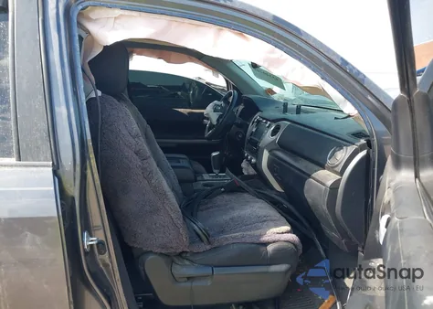 2021 Toyota Tundra Sr5 z USA, uszkodzony, nr VIN 5TFDY5F15MX031622